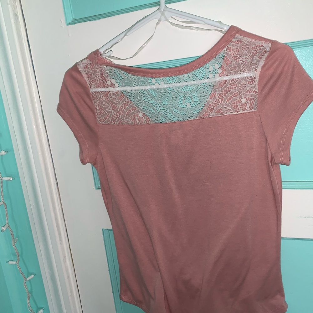 simple but cute tie lace tee